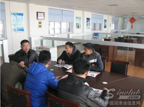 小松纯正工业油