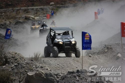 世界顶级润滑油加盟东川泥石流摩赛 数百车手逐鹿
