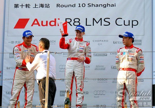 上赛场嘉年华豪车云集 嘉实多女车手弗莱夺冠