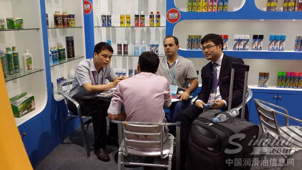 彩虹精化闪亮登场114届广交会