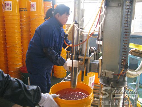 山推小松润滑油