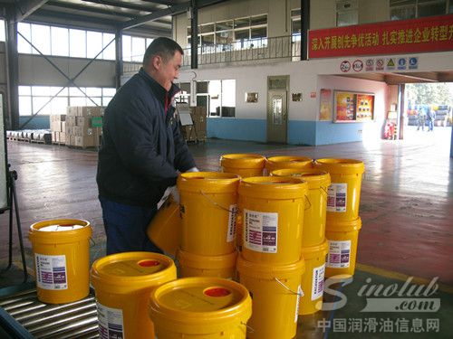 山推小松润滑油