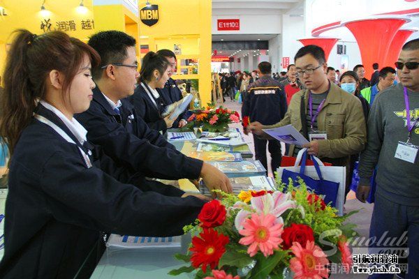 引航盛装参展2014全国汽配会
