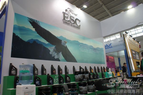 2014沈阳全国汽配会展台风采：力牌润滑油
