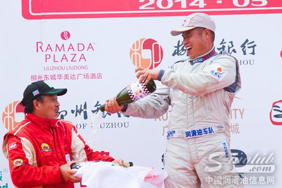 嘉禾兴产润滑油车队夺取双冠