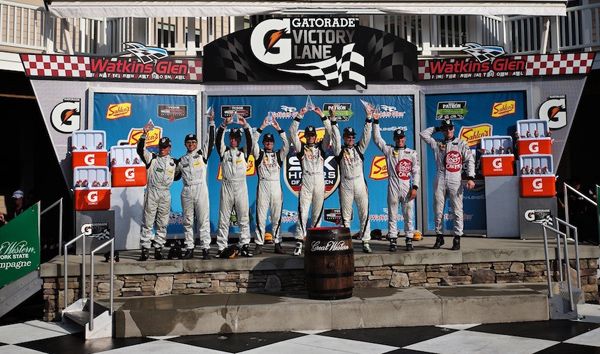 美国突破润滑油“黑色幽灵”咆哮华金谷国际赛道  华裔车手加盟亮相