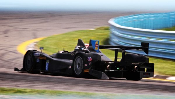 美国突破润滑油“黑色幽灵”咆哮华金谷国际赛道  华裔车手加盟亮相