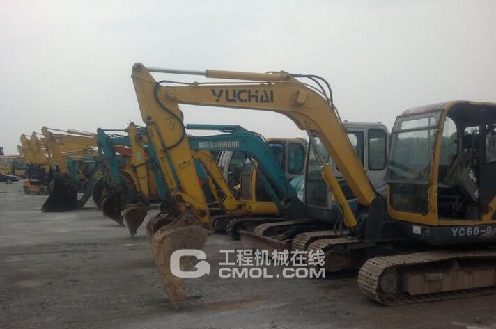 2014年上半年挖掘机销售数据分析 