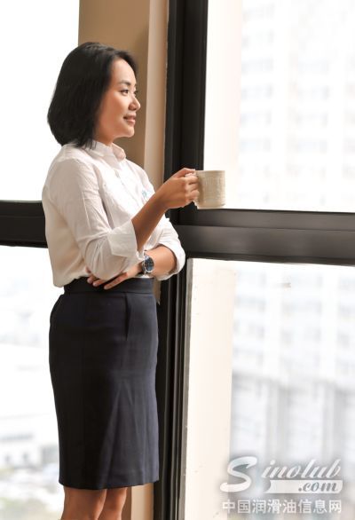 重庆现代石油总经理彭晓萩女士