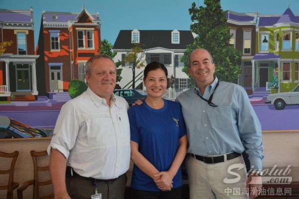 深圳市巨龙腾总经理卢青赴美国雅富顿参观考察