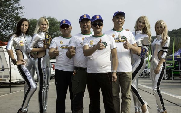 联袂车坛冠军组合 美国突破润滑油竞逐2014中国大越野