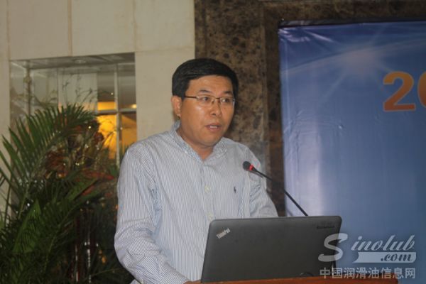 中国农机工业协会风能设备分会董万里副秘书长发言题目《风电运维服务市场发展与规范》