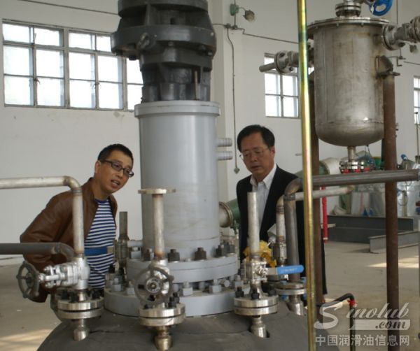 曲景平教授参观中试放大平台