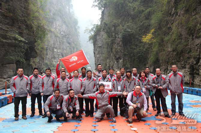 图4:团队集体留影于神女溪
