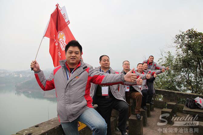 图5:登顶石宝寨,这就是中华气势