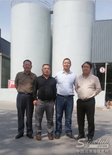 安徽省宿松县程总和九江市宋总一行到金球润滑油公司参观考察