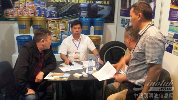 金雪驰参展第十三届哈萨克斯坦—中国商品展览会，首日斩获多