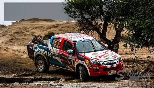 2015环塔战报 领航赞助车队夺得赛段冠军