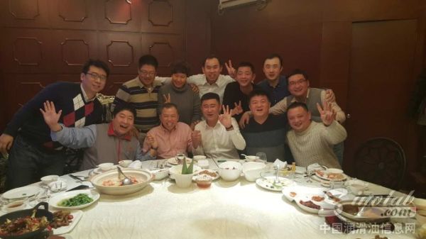 中华石化负责人和雅富顿公司、泽华凯泰公司的朋友们新年合影